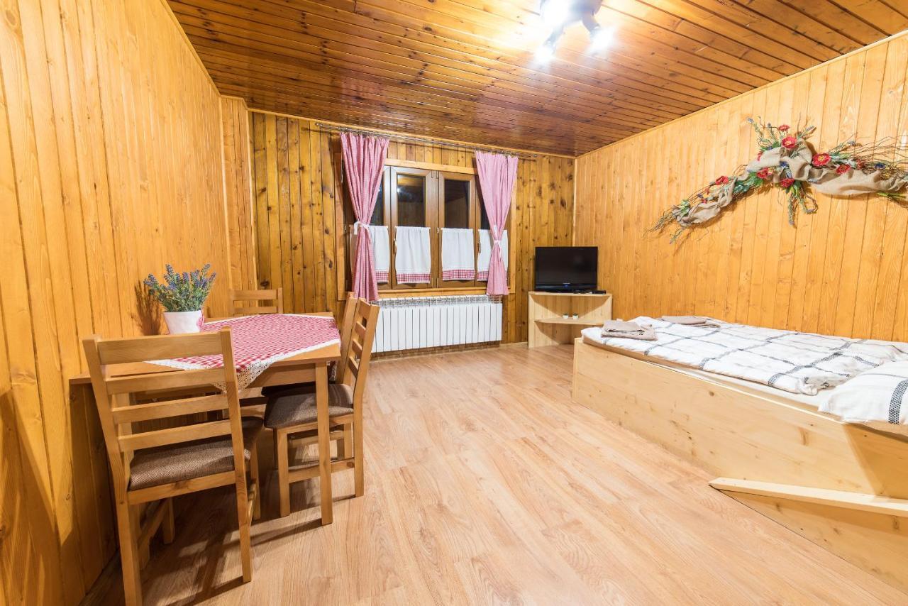 Apartmany Nizke Tatry - Krpacovo Dolna Lehota ภายนอก รูปภาพ