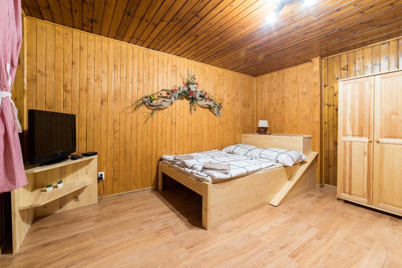 Apartmany Nizke Tatry - Krpacovo Dolna Lehota ภายนอก รูปภาพ